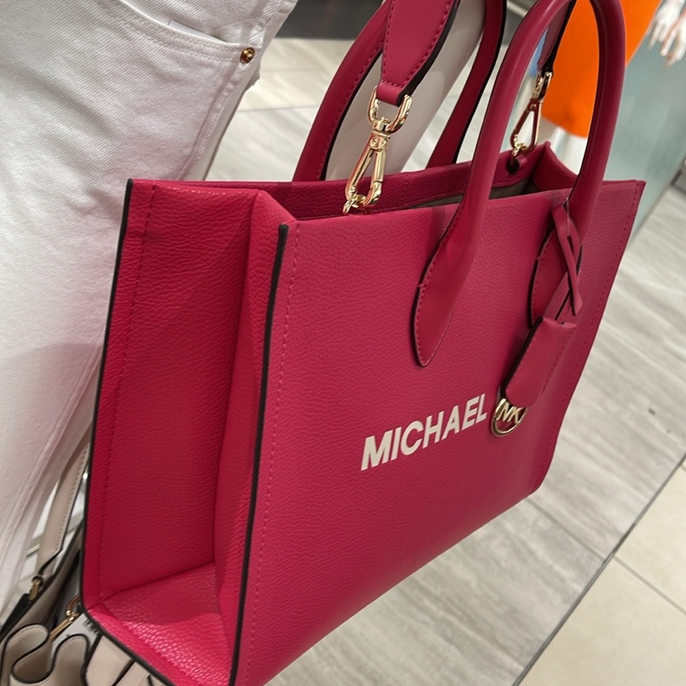 Michael Kors Mirella Medium East West Pebbled Leather Tote Shopper Bag MK EW
NWT - Picture 4 of 16